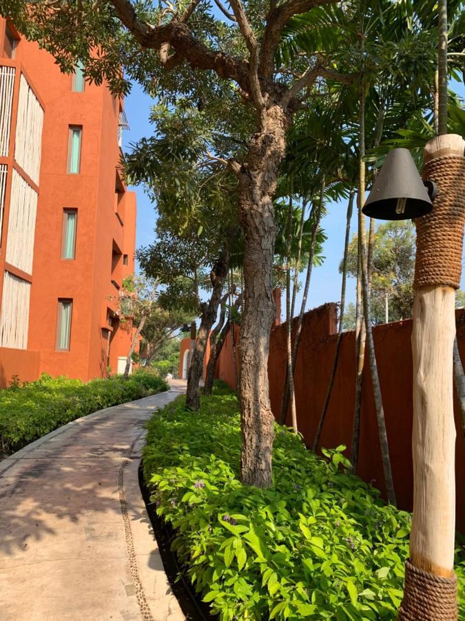 Mexican Beachfront Condo Кхао Тао Екстериор снимка
